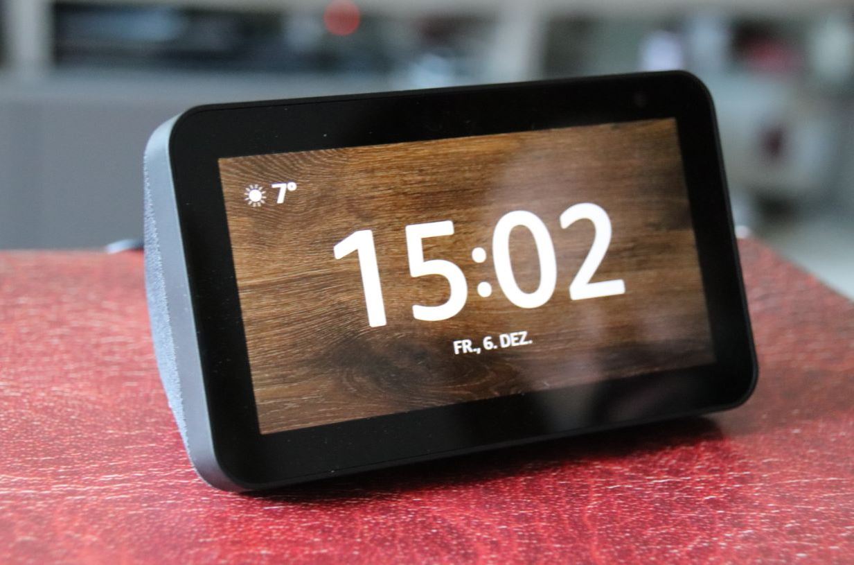 Lange erwartetes Uhren Update beim Echo Show 8 Steuer Dein Leben