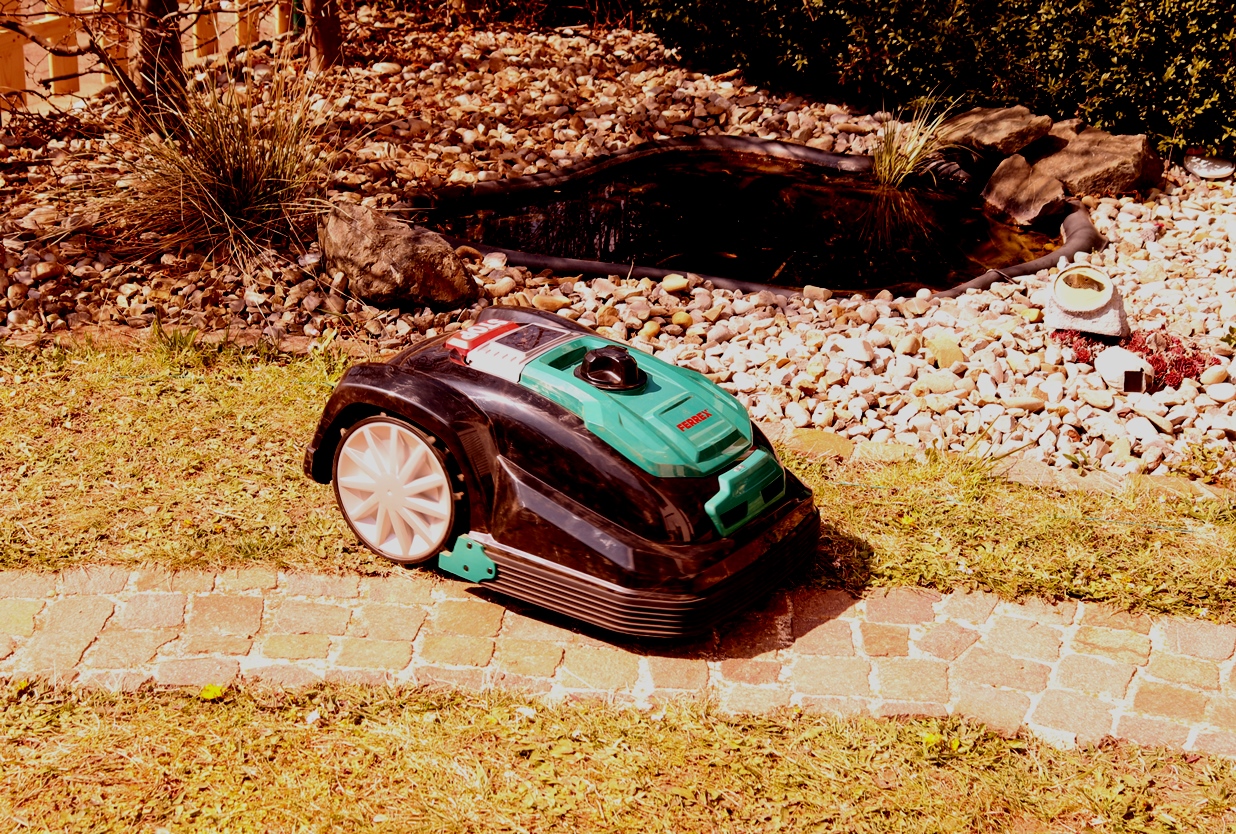 Aldi Mähroboter Ferrex R800EASY+ im Test Steuer Dein Leben